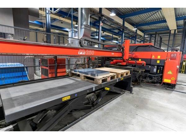 AMADA Vipros 2510 King 